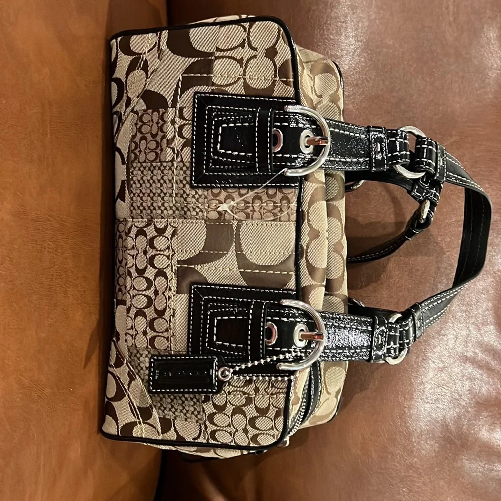Coach purse brown canvass and black patten seems and straps - Picture 5 of 5